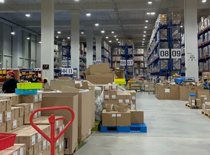 खरीद गाइड 2025: खरीद के प्रकार, प्रक्रिया चरण, और लागत और आपूर्तिकर्ता प्रबंधन के लिए मुख्य रणनीतियाँ